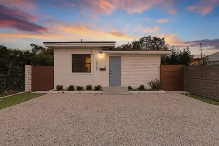 103d06b7 4d0d 48 5WZ6j