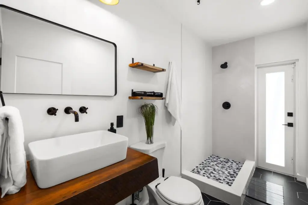 107d343c 3683 44 YsYVk