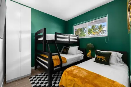 13a25cca c72f 48 kj hd