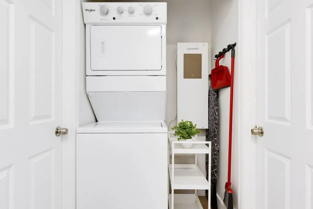 17fb269b 2c88 48 M1ES6