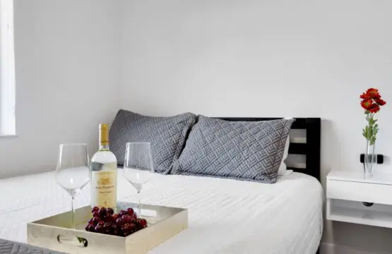 18c00617 f04f 4d Nn0Z0