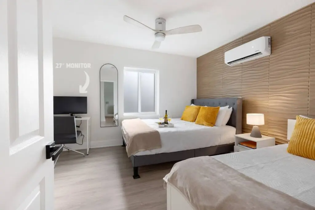 2a537285 cc31 42 y6qvX