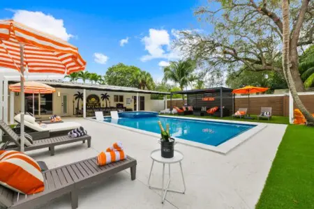 2b06bc2b b062 4f 1NJsa