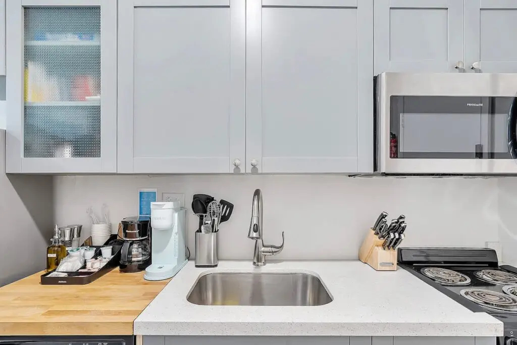 3b0efdb1 95a8 4b XgzWy