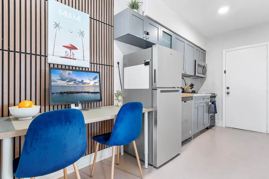 5ecf8093 92ef 4e 5QaeR