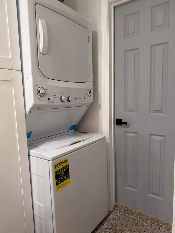 63be352d 8e1e 41 eylJP