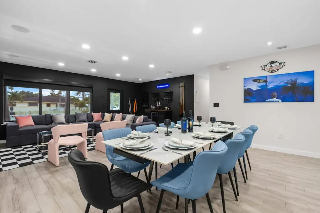 70e53ce4 325a 4e tMljp