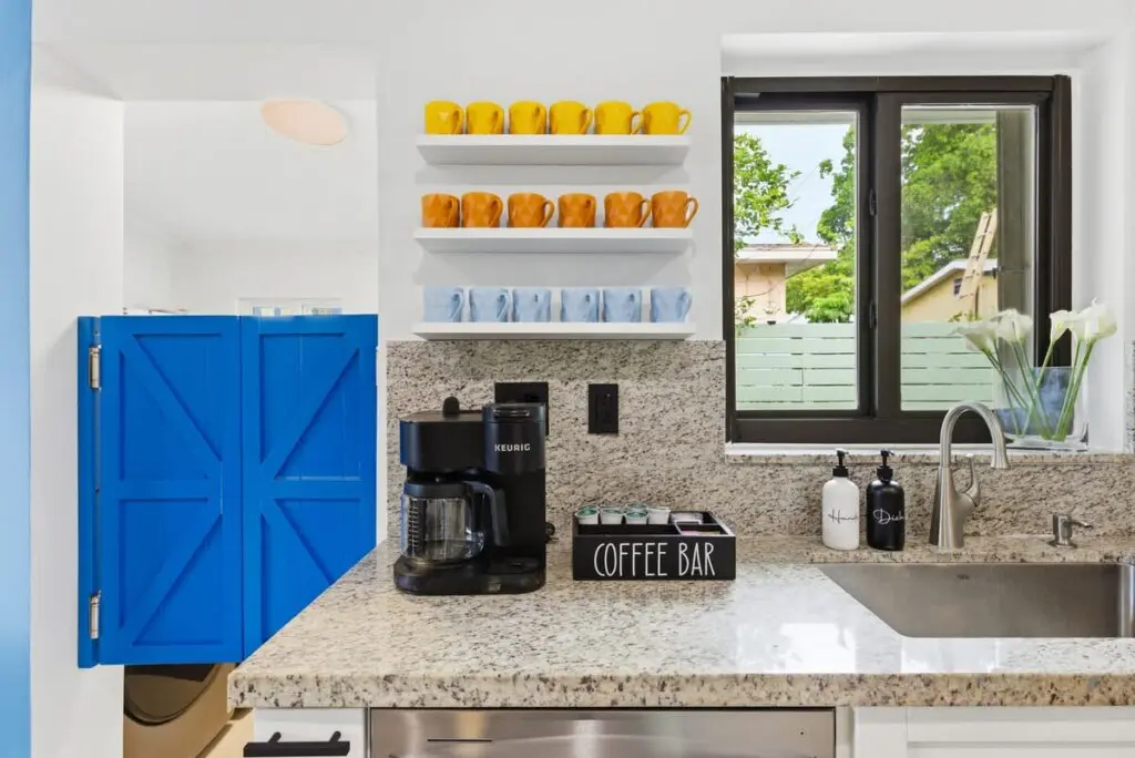 88b4dfc8 5d4d 4c E8DgW