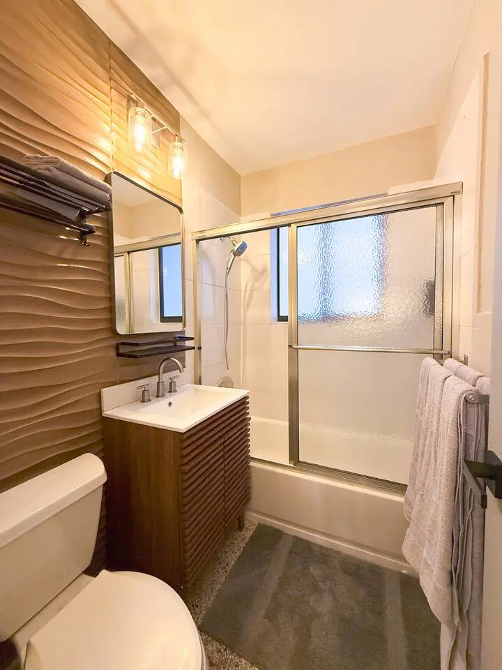 8fd7c278 e007 4f rXyUc