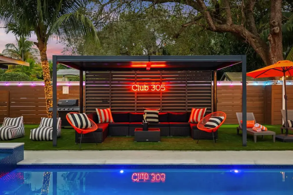 a4ef7ebd a64e 4b bnVcx