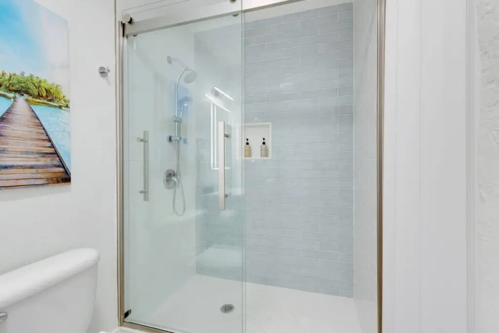 a5036d9b 6457 4f WeJT5