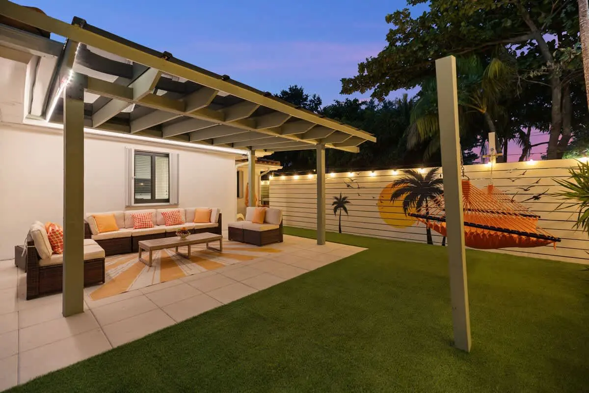 b1980fe0 9451 4b 1nj7H