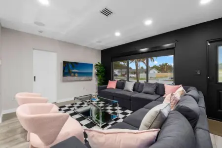 cdb7c50e d8a6 44 6QISu