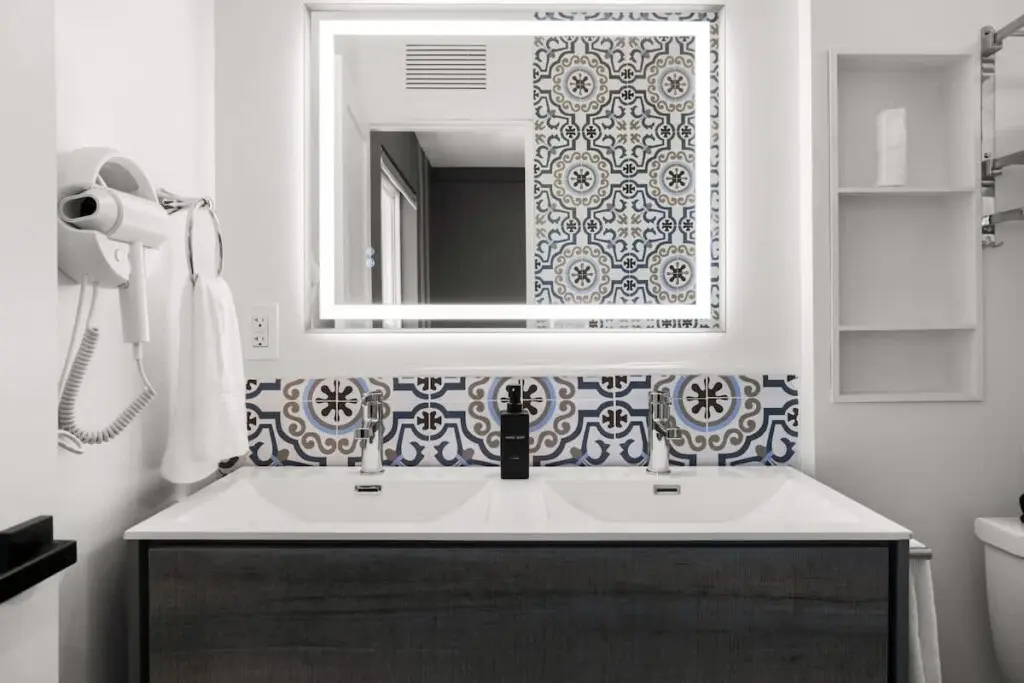 ddc03fdb 71a9 4f WJIDV