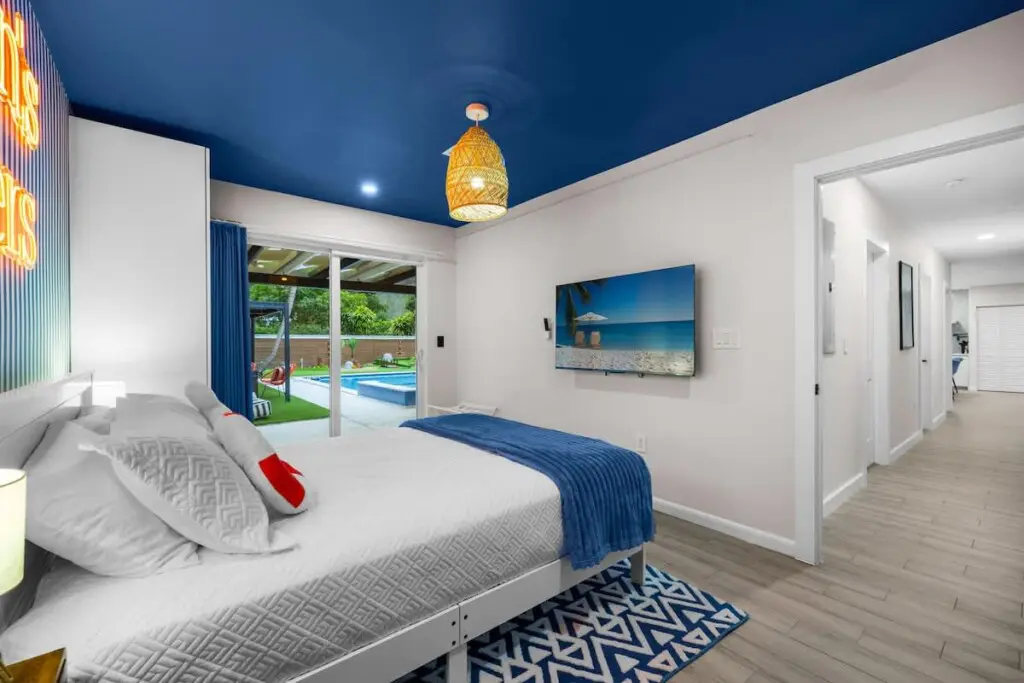 df0b1deb 3ba6 47 BKKwA