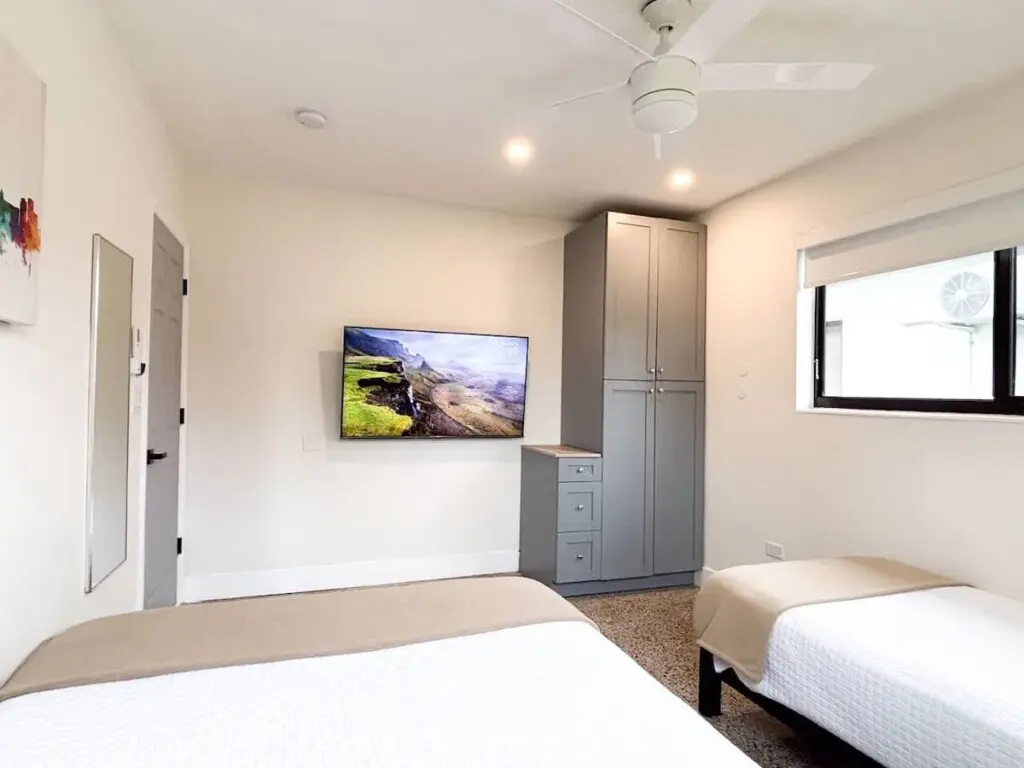 ec5efbba 2167 4a qBxiB