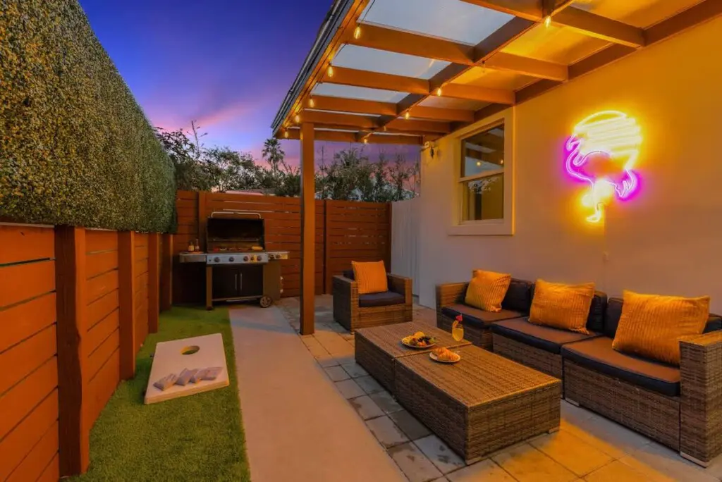 ed842843 ffbc 4c u7 Fk